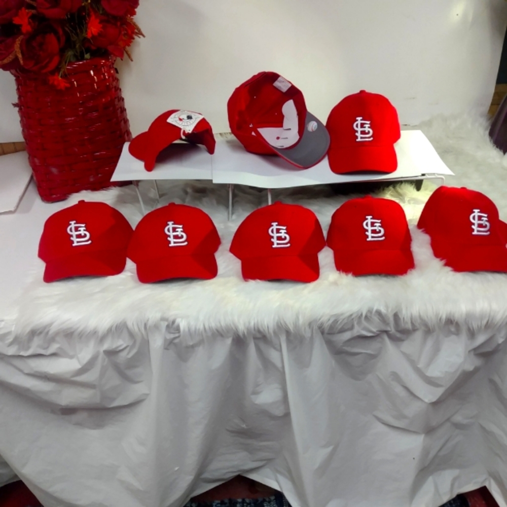 St. Louis Cardinals adjustable baseball caps